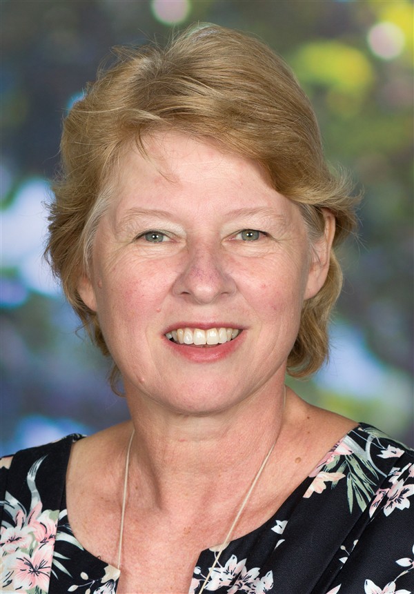 Tania Gausel STIE 9-10